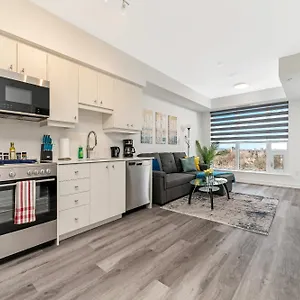 Luxury 1br King Bed Unit - Private Balcony Apartment